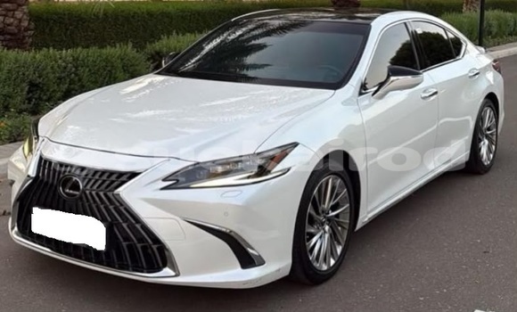 Buy Used Lexus ES White Car in Bangkok in Bangkok