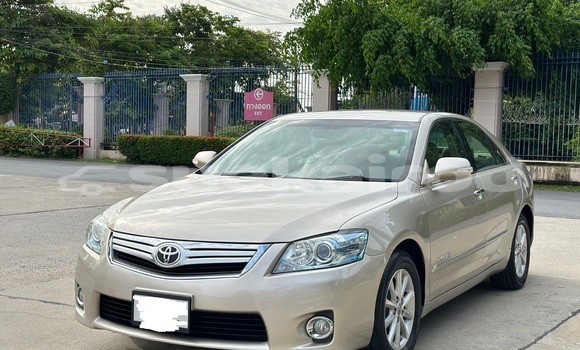 Buy Used Toyota Camry Beige Car in Buogkan in Buogkan