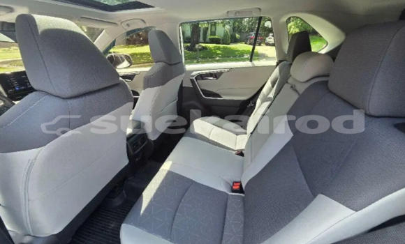 Buy Used Toyota RAV 4 White Car in Chai Nat in Chai Nat Buy Used Toyota RAV 4 White Car in Chai Nat in Chai Nat