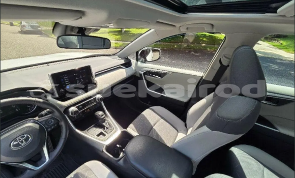 Buy Used Toyota RAV 4 White Car in Chai Nat in Chai Nat Buy Used Toyota RAV 4 White Car in Chai Nat in Chai Nat
