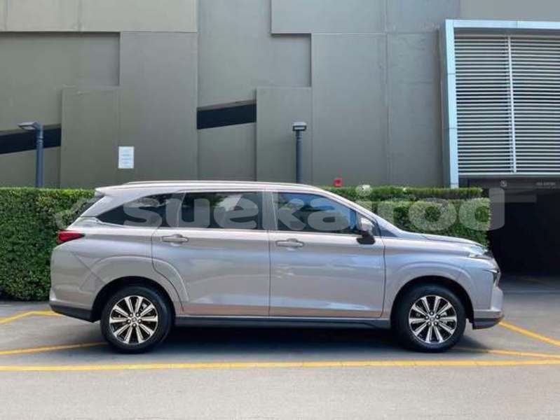 Big with watermark toyota vellfire bangkok bangkok 78359
