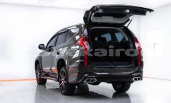 Buy Used Mitsubishi Pajero Brown Car in Bangkok in Bangkok Buy Used Mitsubishi Pajero Brown Car in Bangkok in Bangkok