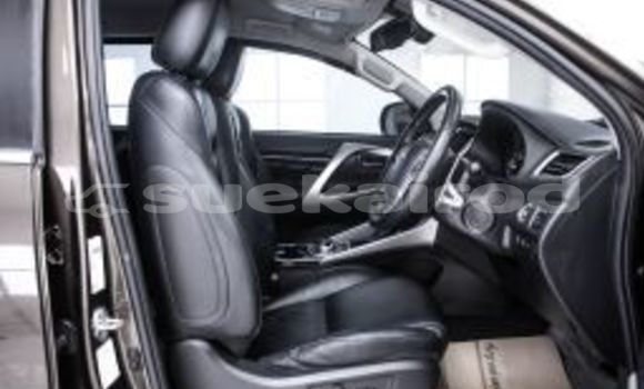 Buy Used Mitsubishi Pajero Brown Car in Bangkok in Bangkok Buy Used Mitsubishi Pajero Brown Car in Bangkok in Bangkok