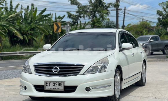 Buy Used Nissan Teana White Car in Bangkok in Bangkok