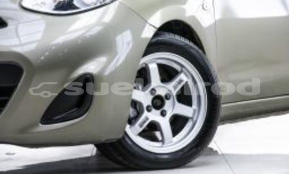 Buy Used Nissan March Green Car in Bangkok in Bangkok Buy Used Nissan March Green Car in Bangkok in Bangkok