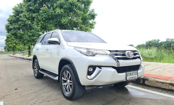 ซื้อ รถมือสอง Toyota Fortuner ขาว รถยนต์ ใน %{เมือง} ใน กรุงเทพมหานคร ซื้อ รถมือสอง Toyota Fortuner ขาว รถยนต์ ใน %{เมือง} ใน กรุงเทพมหานคร