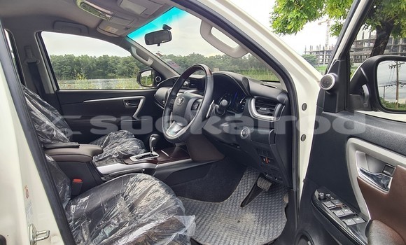 ซื้อ รถมือสอง Toyota Fortuner ขาว รถยนต์ ใน %{เมือง} ใน กรุงเทพมหานคร ซื้อ รถมือสอง Toyota Fortuner ขาว รถยนต์ ใน %{เมือง} ใน กรุงเทพมหานคร