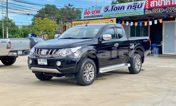 ซื้อ รถมือสอง Mitsubishi Triton สีดำ รถยนต์ ใน %{เมือง} ใน กรุงเทพมหานคร