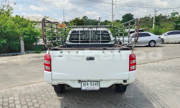 Buy Used Mitsubishi Triton White Car in Bangkok in Bangkok Buy Used Mitsubishi Triton White Car in Bangkok in Bangkok