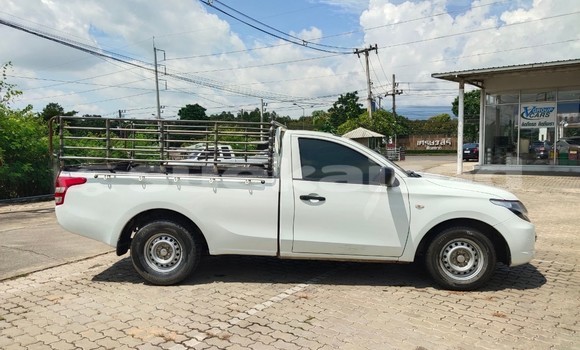 Buy Used Mitsubishi Triton White Car in Bangkok in Bangkok Buy Used Mitsubishi Triton White Car in Bangkok in Bangkok