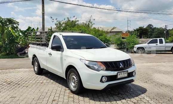 Buy Used Mitsubishi Triton White Car in Bangkok in Bangkok Buy Used Mitsubishi Triton White Car in Bangkok in Bangkok