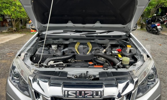 Buy Used Isuzu D-Max Silver Car in Songkhla in Songkhla Buy Used Isuzu D-Max Silver Car in Songkhla in Songkhla