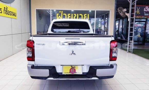 ซื้อ รถมือสอง Mitsubishi Triton ขาว รถยนต์ ใน %{เมือง} ใน กรุงเทพมหานคร ซื้อ รถมือสอง Mitsubishi Triton ขาว รถยนต์ ใน %{เมือง} ใน กรุงเทพมหานคร