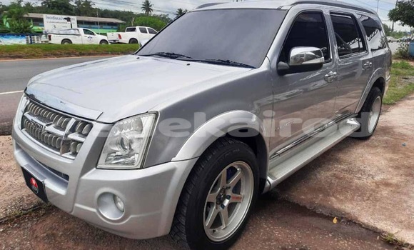 Buy Used Isuzu MU-7 Silver Car in Songkhla in Songkhla Buy Used Isuzu MU-7 Silver Car in Songkhla in Songkhla