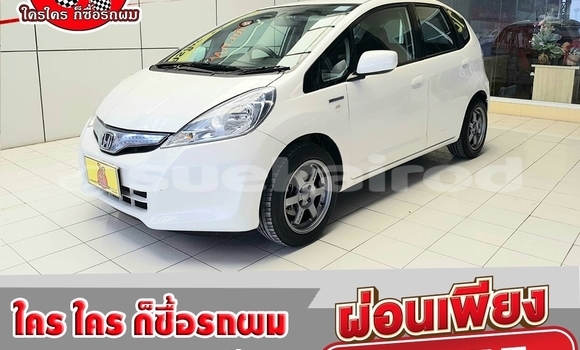 Buy Used Honda Jazz White Car in Bangkok in Bangkok