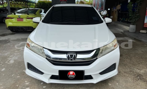 Buy Used Honda City White Car in Songkhla in Songkhla