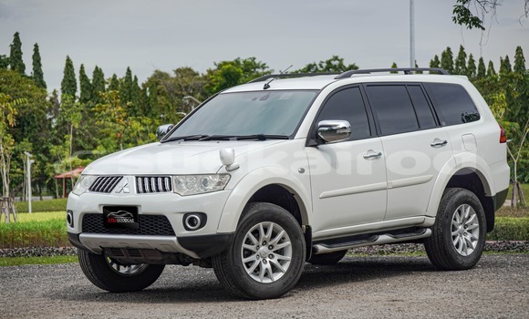 Buy Used Mitsubishi Pajero Sport White Car in Bangkok in Bangkok