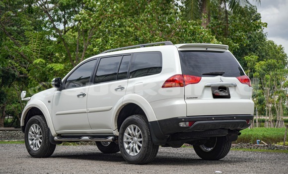 Buy Used Mitsubishi Pajero Sport White Car in Bangkok in Bangkok Buy Used Mitsubishi Pajero Sport White Car in Bangkok in Bangkok