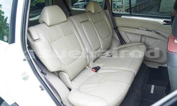 Buy Used Mitsubishi Pajero Sport White Car in Bangkok in Bangkok Buy Used Mitsubishi Pajero Sport White Car in Bangkok in Bangkok