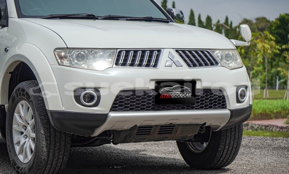 Buy Used Mitsubishi Pajero Sport White Car in Bangkok in Bangkok Buy Used Mitsubishi Pajero Sport White Car in Bangkok in Bangkok