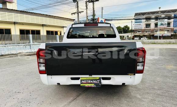 Buy Used Isuzu D-Max White Car in Bangkok in Bangkok Buy Used Isuzu D-Max White Car in Bangkok in Bangkok