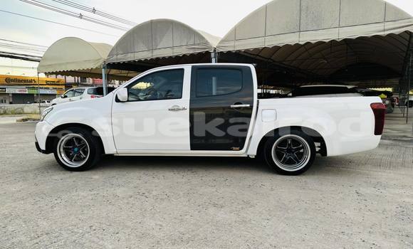 Buy Used Isuzu D-Max White Car in Bangkok in Bangkok Buy Used Isuzu D-Max White Car in Bangkok in Bangkok