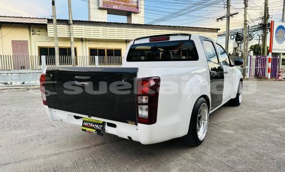 Buy Used Isuzu D-Max White Car in Bangkok in Bangkok Buy Used Isuzu D-Max White Car in Bangkok in Bangkok