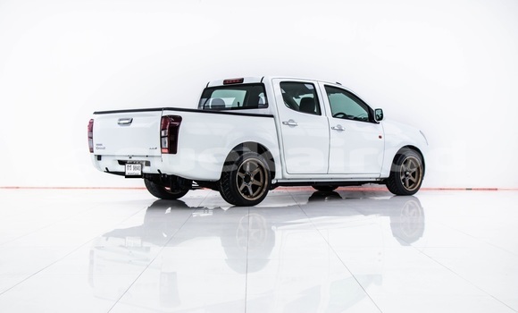 Buy Used Isuzu D-Max White Car in Bangkok in Bangkok Buy Used Isuzu D-Max White Car in Bangkok in Bangkok