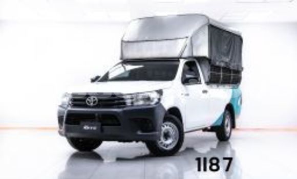 Buy Used Toyota Hiluxe Revo White Car in Bangkok in Bangkok Buy Used Toyota Hiluxe Revo White Car in Bangkok in Bangkok