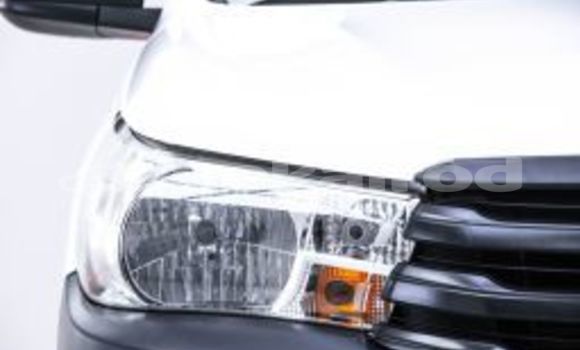 Buy Used Toyota Hiluxe Revo White Car in Bangkok in Bangkok Buy Used Toyota Hiluxe Revo White Car in Bangkok in Bangkok