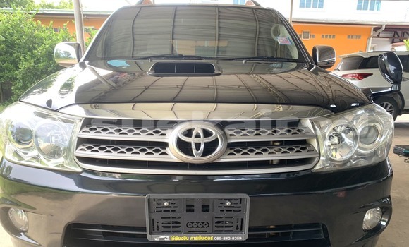 Buy Used Toyota Fortuner Black Car in Khon Kaen in Khon Kaen