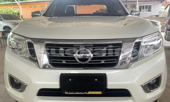 Buy Used Nissan Navara Calibre White Car in Khon Kaen in Khon Kaen