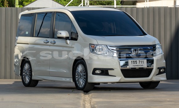 Buy Used Honda Stepwgn White Car in Bangkok in Bangkok Buy Used Honda Stepwgn White Car in Bangkok in Bangkok