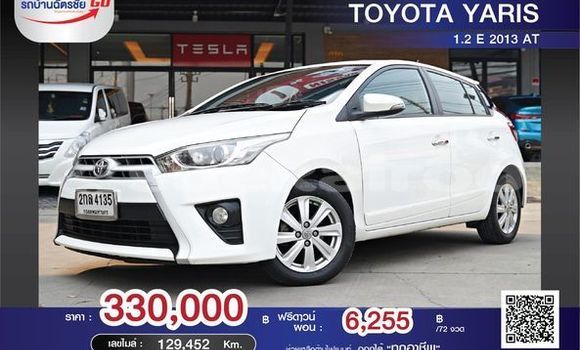 ซื้อ รถมือสอง Toyota Yaris ขาว รถยนต์ ใน %{เมือง} ใน กรุงเทพมหานคร