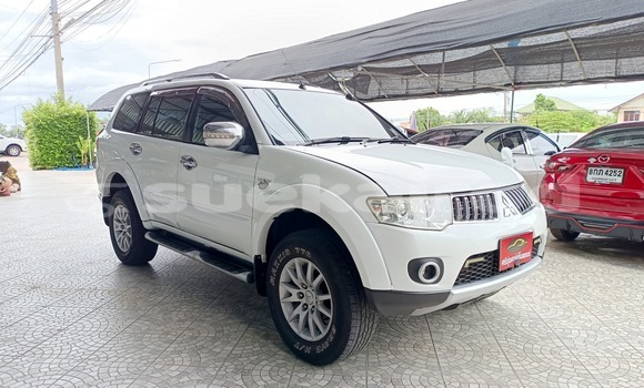 ซื้อ รถมือสอง Mitsubishi Pajero Sport ขาว รถยนต์ ใน %{เมือง} ใน กรุงเทพมหานคร ซื้อ รถมือสอง Mitsubishi Pajero Sport ขาว รถยนต์ ใน %{เมือง} ใน กรุงเทพมหานคร