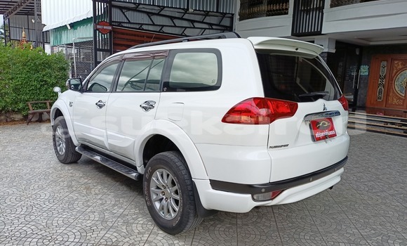 ซื้อ รถมือสอง Mitsubishi Pajero Sport ขาว รถยนต์ ใน %{เมือง} ใน กรุงเทพมหานคร ซื้อ รถมือสอง Mitsubishi Pajero Sport ขาว รถยนต์ ใน %{เมือง} ใน กรุงเทพมหานคร