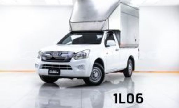 Buy Used Isuzu D-Max White Car in Bangkok in Bangkok