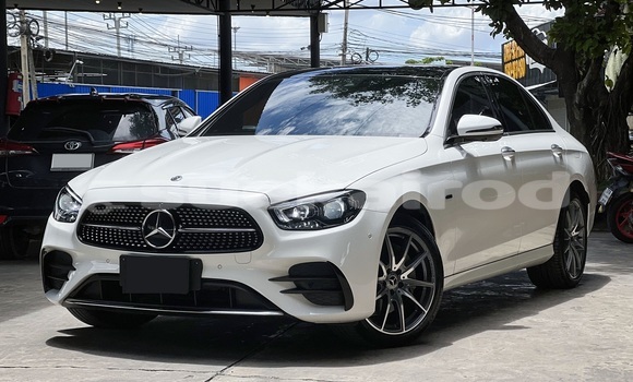 ซื้อ รถมือสอง Mercedes‒Benz C–Class ขาว รถยนต์ ใน %{เมือง} ใน กรุงเทพมหานคร