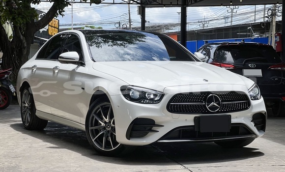 Buy Used MercedesâBenz CâClass White Car in Bangkok in Bangkok Buy Used MercedesâBenz CâClass White Car in Bangkok in Bangkok