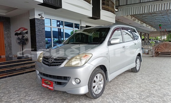 ซื้อ รถมือสอง Toyota Avanza อื่น ๆ รถยนต์ ใน %{เมือง} ใน ยโสธร