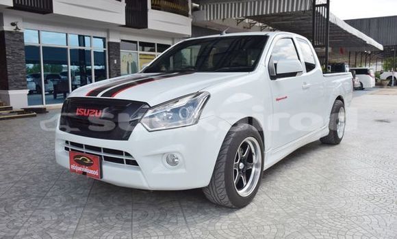 Buy Used Isuzu D-Max White Car in Yasothon in Yasothon