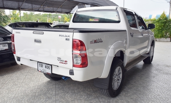Buy Used Toyota Hiluxe VIGO White Car in Yasothon in Yasothon Buy Used Toyota Hiluxe VIGO White Car in Yasothon in Yasothon