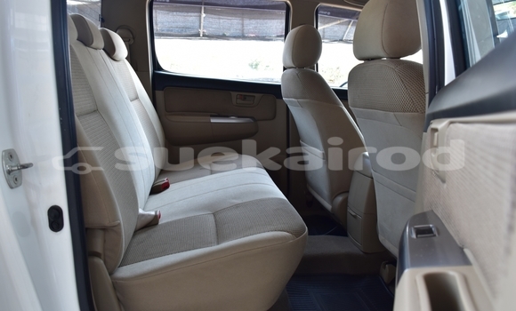Buy Used Toyota Hiluxe VIGO White Car in Yasothon in Yasothon Buy Used Toyota Hiluxe VIGO White Car in Yasothon in Yasothon