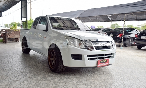 Buy Used Isuzu D-Max White Car in Yasothon in Yasothon Buy Used Isuzu D-Max White Car in Yasothon in Yasothon