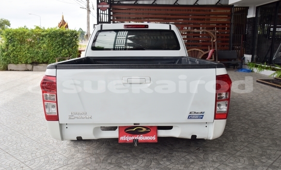 Buy Used Isuzu D-Max White Car in Yasothon in Yasothon Buy Used Isuzu D-Max White Car in Yasothon in Yasothon