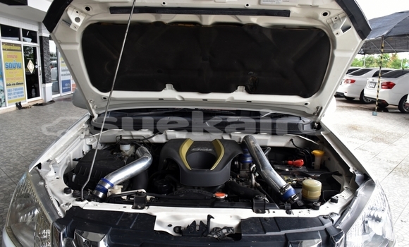 Buy Used Isuzu D-Max White Car in Yasothon in Yasothon Buy Used Isuzu D-Max White Car in Yasothon in Yasothon