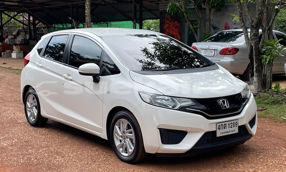Buy Used Honda Jazz White Car in Sakon Nakhon in Sakon Nakhon Buy Used Honda Jazz White Car in Sakon Nakhon in Sakon Nakhon