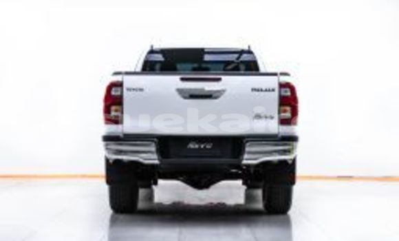 Buy Used Toyota Hiluxe Revo White Car in Bangkok in Bangkok Buy Used Toyota Hiluxe Revo White Car in Bangkok in Bangkok