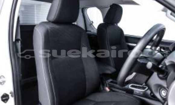 Buy Used Toyota Hiluxe Revo White Car in Bangkok in Bangkok Buy Used Toyota Hiluxe Revo White Car in Bangkok in Bangkok