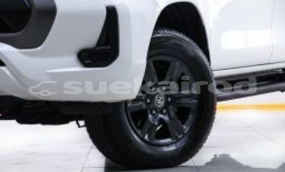 Buy Used Toyota Hiluxe Revo White Car in Bangkok in Bangkok Buy Used Toyota Hiluxe Revo White Car in Bangkok in Bangkok